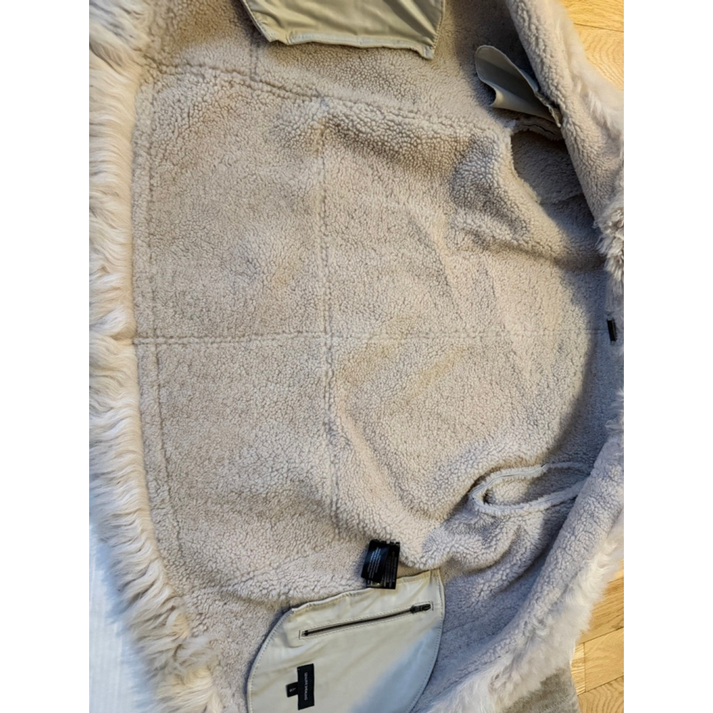 HiSO Rumour Shearling Moto Coat Cement
Size Large - Picture 10 of 11